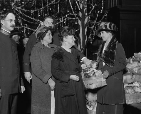 The 1923 National Christmas Tree and the Spirit of the Holiday Season - Photo 2