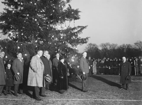 The 1923 National Christmas Tree and the Spirit of the Holiday Season - Photo 4