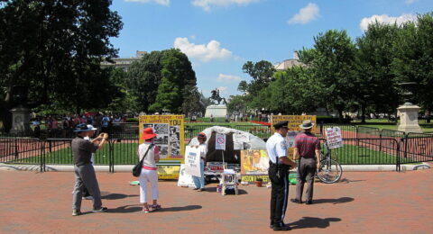 Protest at the People's House - Photo 8